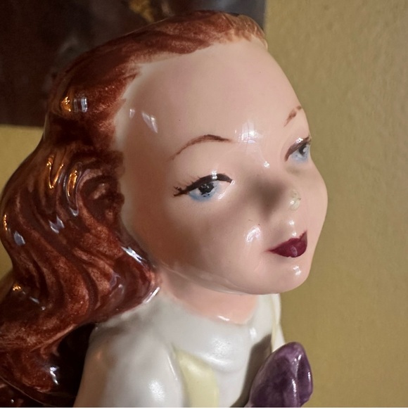 HOLLAND MOLD Mid-century VTG MAIDEN Porcelain Auburn Hair w/ Bouquet Cottagecore - Picture 11 of 14